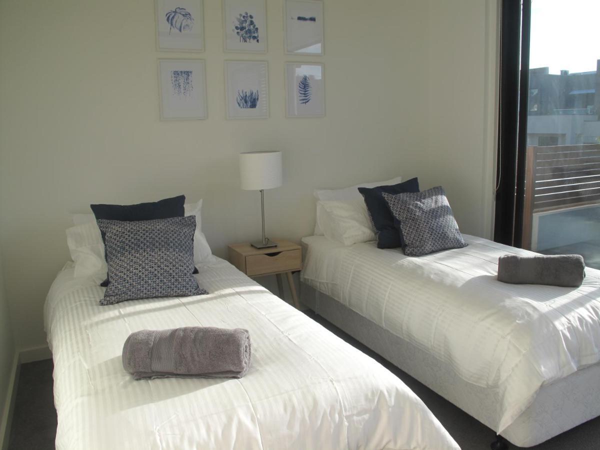 Modern 3 Bedroom Apt With Free Parking, Netflix, Wifi & Welcome Wine By Bnb Pro Melburne Exterior foto