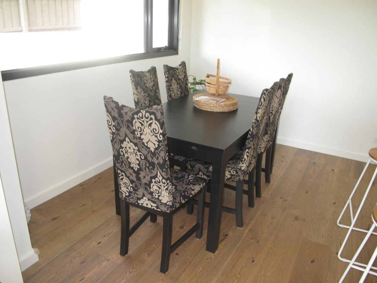 Modern 3 Bedroom Apt With Free Parking, Netflix, Wifi & Welcome Wine By Bnb Pro Melburne Exterior foto