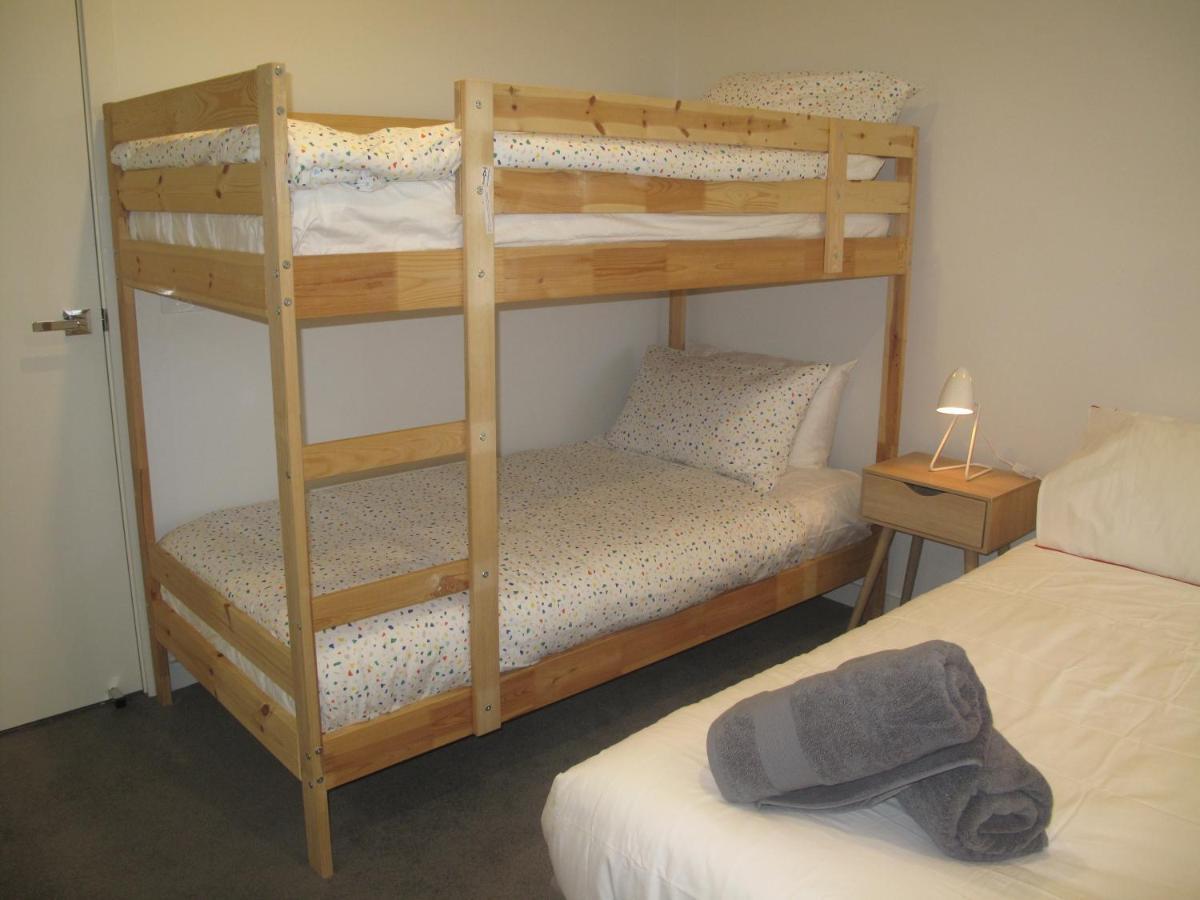 Modern 3 Bedroom Apt With Free Parking, Netflix, Wifi & Welcome Wine By Bnb Pro Melburne Exterior foto